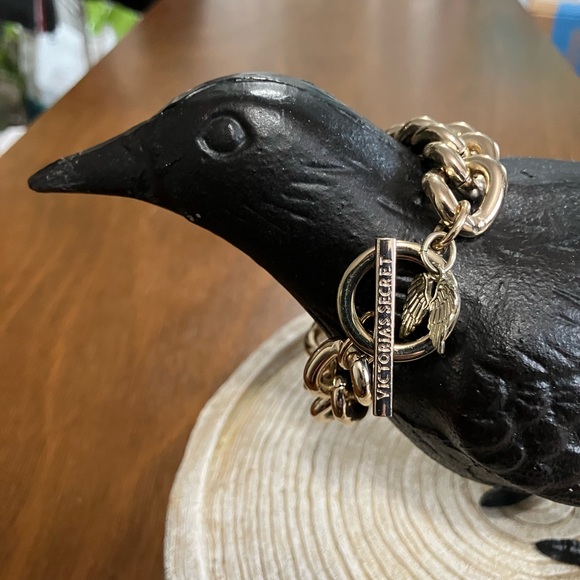 Victoria’s Secret Chunky Curb Chain Bracelet 8” - Picture 6 of 9